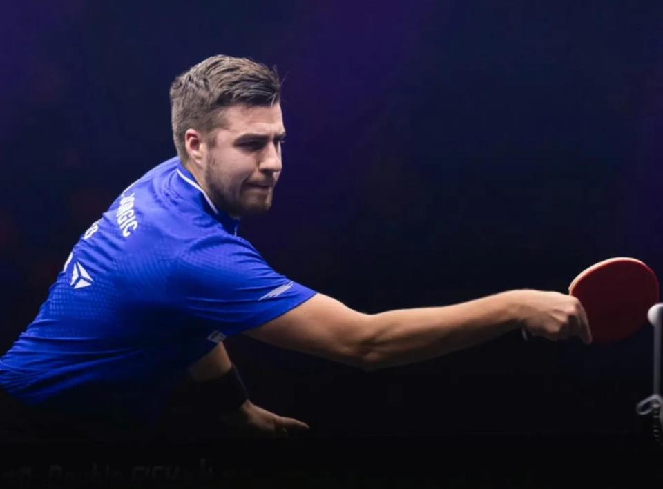 苏翊鸣超帅动作！外媒大赞：世界上最好的单板滑手飞向月球