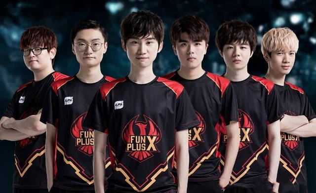 库里37+6詹姆斯33+5+9 勇士拒绝横扫力克湖人.